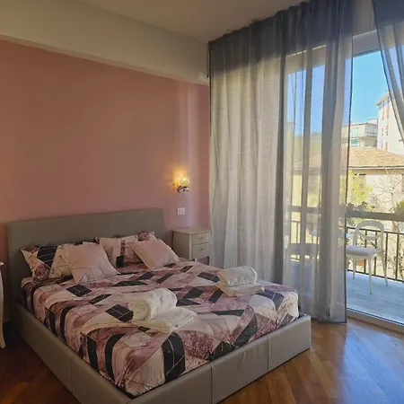 Queen Chic Apartment 2 La Spezia Buitenkant foto