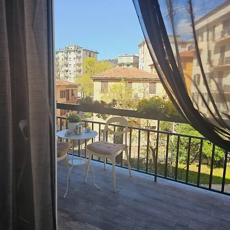 Queen Chic Apartment 2 La Spezia Buitenkant foto